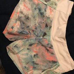 Lululemon run times short